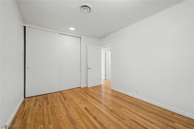 Building Photo - 3145 Bel Air Dr