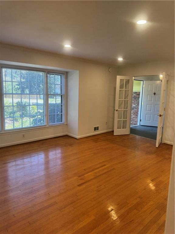 Building Photo - 1959 Queens Way