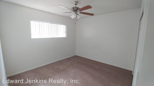 Building Photo - 12717 Cranbrook Ave