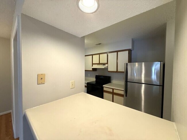 Building Photo - T.R. Lawing Realty Property