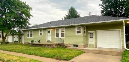 Building Photo - 221 S Thomas St