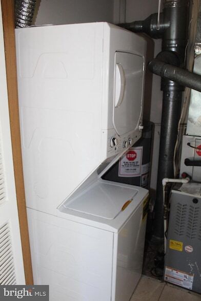 Building Photo - 426 Harmon Rd