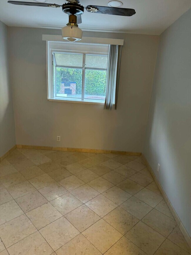 Building Photo - Stunning Single-Story Granada Hills Pool Home | 3 Bed | 2 Bath | 2,500 Sq Ft