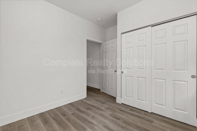Building Photo - 3702 Meramec St