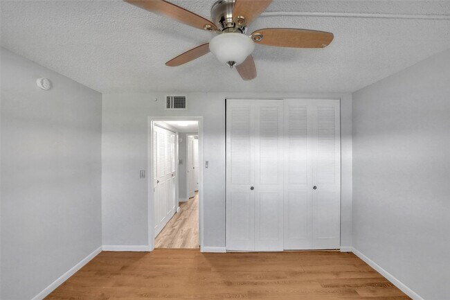 Building Photo - 2800 NE 14th Street Causeway