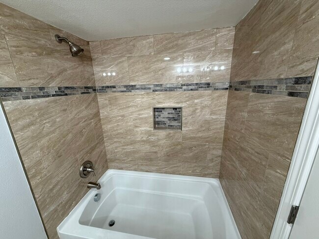 Building Photo - 94 Venus Court