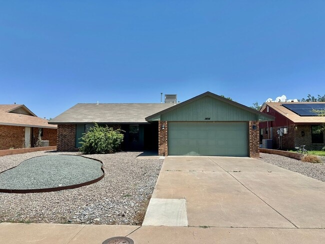 Primary Photo - 3 Bdrm/2 Bath Home w/Refrigerated Air Clos...