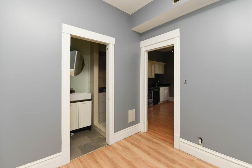 Building Photo - 2730 N Central Park Ave