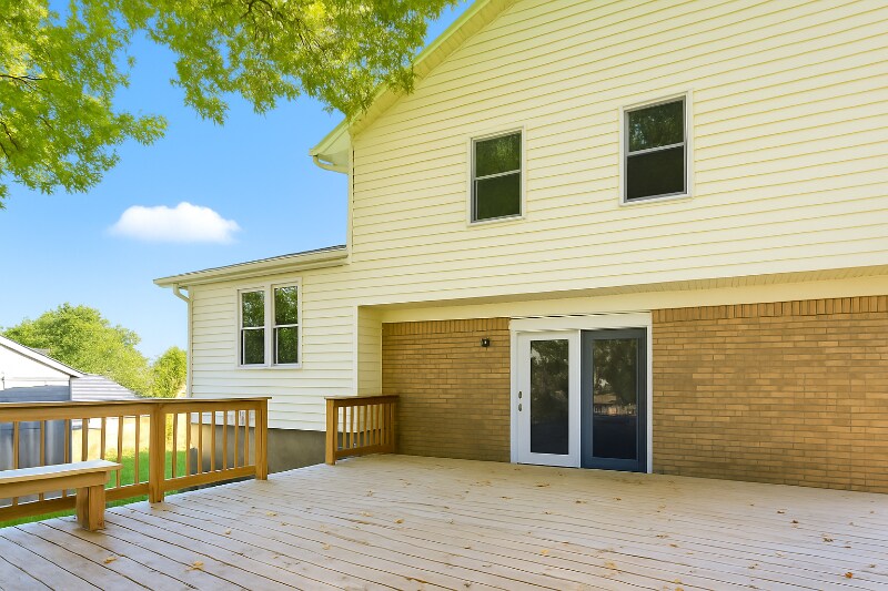 Building Photo - 1018 Sir Lancelot Ln