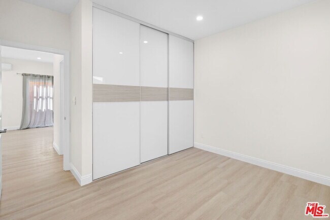 Building Photo - 2445 Harwood St