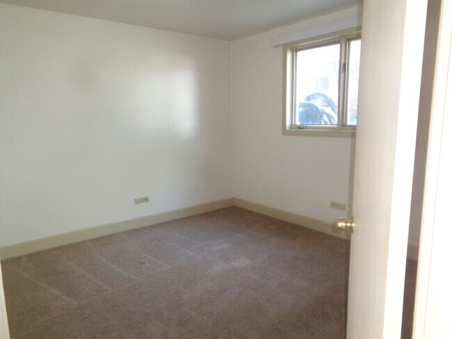 Building Photo - 6834 W Lode Dr