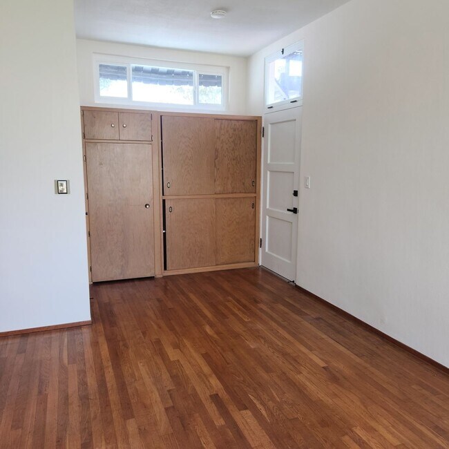 Building Photo - Charming Morley Field 3 bed 2 bath Home, p...