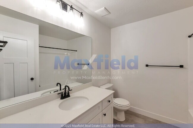 Building Photo - 5BD/3BTH/2GAR - Great space - Lehi Living