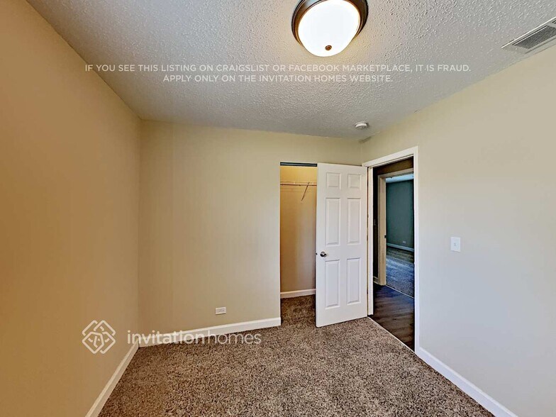 Building Photo - 3805 Clipper Dr