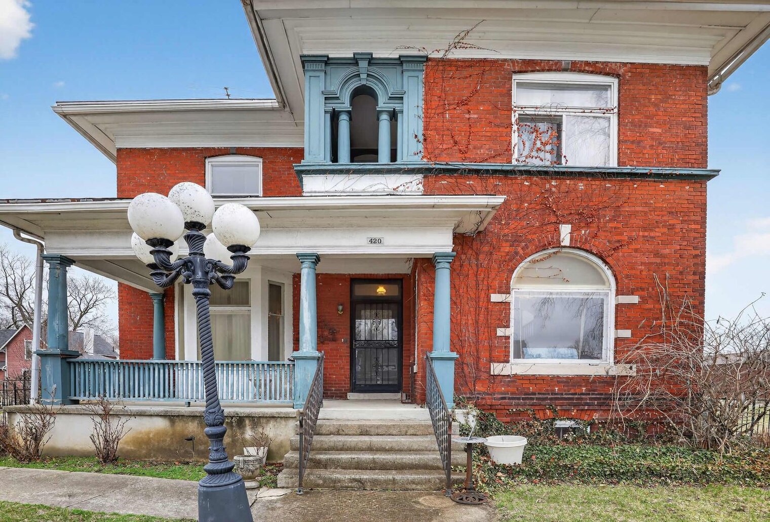 Building Photo - 420 N Gilbert St
