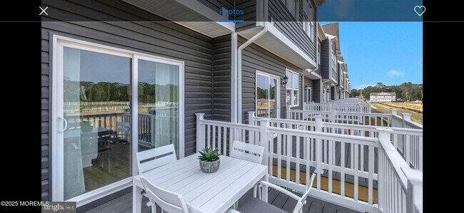 Building Photo - 10 Baybreeze Dr