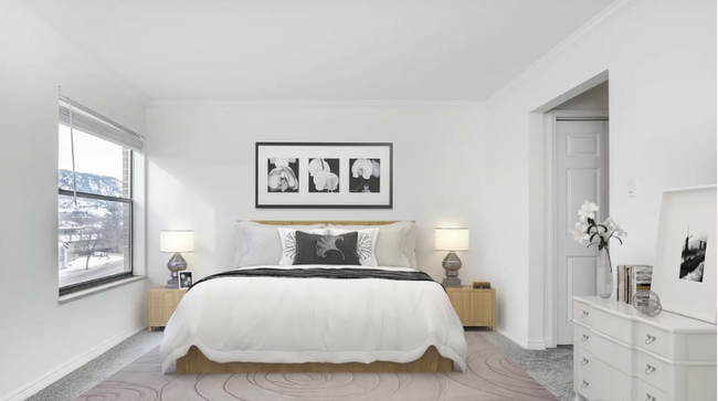 Building Photo - 2227 Canyon Blvd