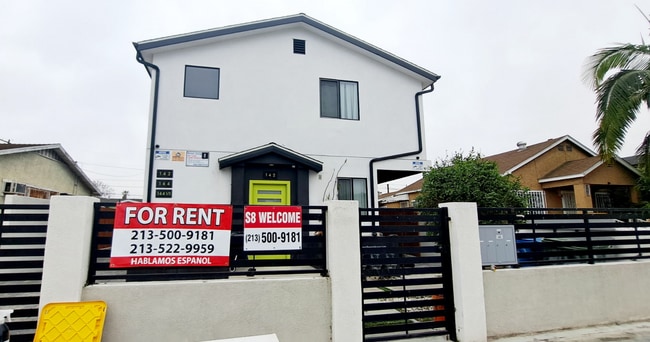 Primary Photo - 84(142-144 1/2)