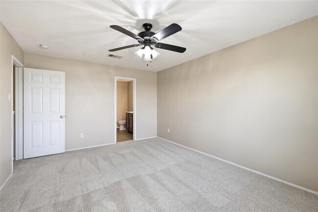 Building Photo - 11525 Autumn Ash Dr