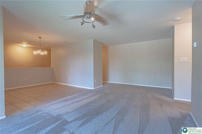 Building Photo - 997 Village Round