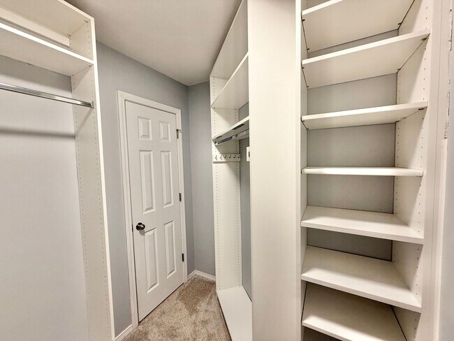 Building Photo - Stunning 2BD, 2.5BA Morrisville Home in a ...