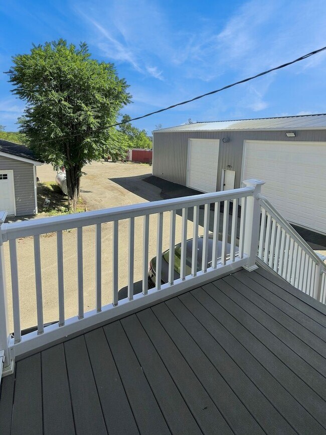 Building Photo - 7906 Steubenville Pike