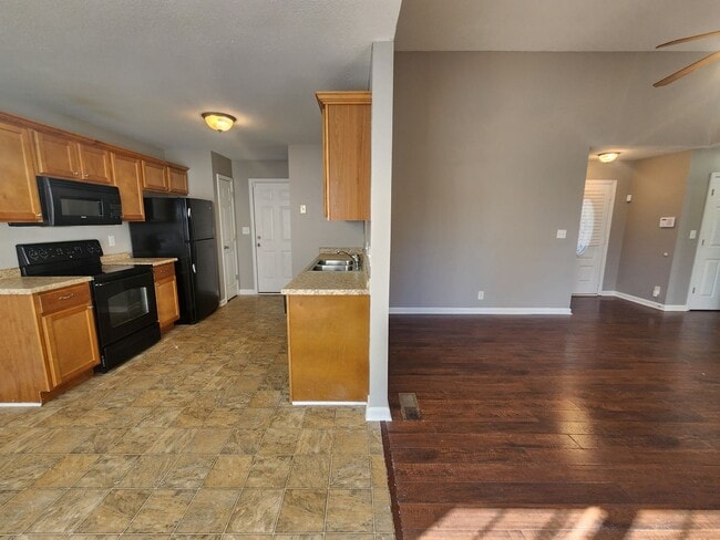 Building Photo - $250 OFF Move In Special! - 3 Bedroom 2.5 Bath + Bonus Room