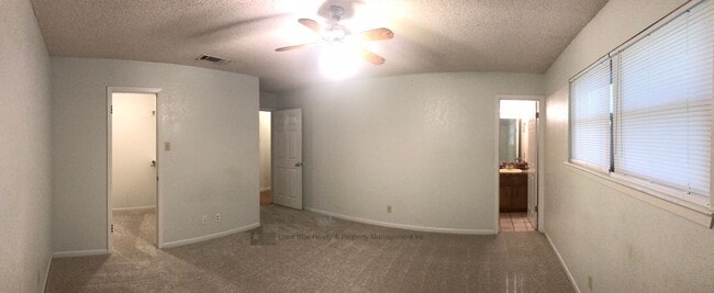 Building Photo - 1803 Fairway Dr