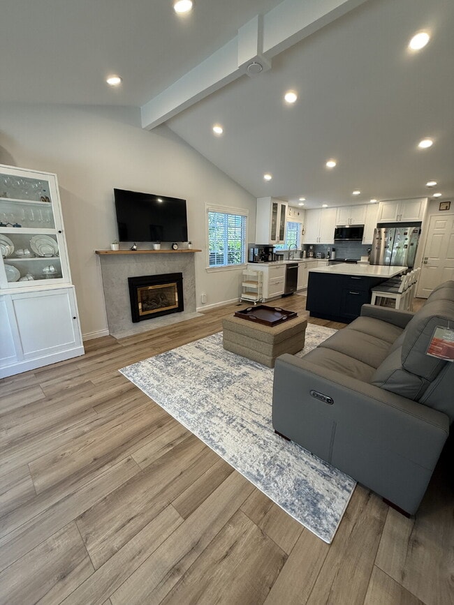 Building Photo - Stunning Fully Remodeled 4-Bedroom 2 Bathroom Home with Designer Kitchen & Spacious Open Layout i...