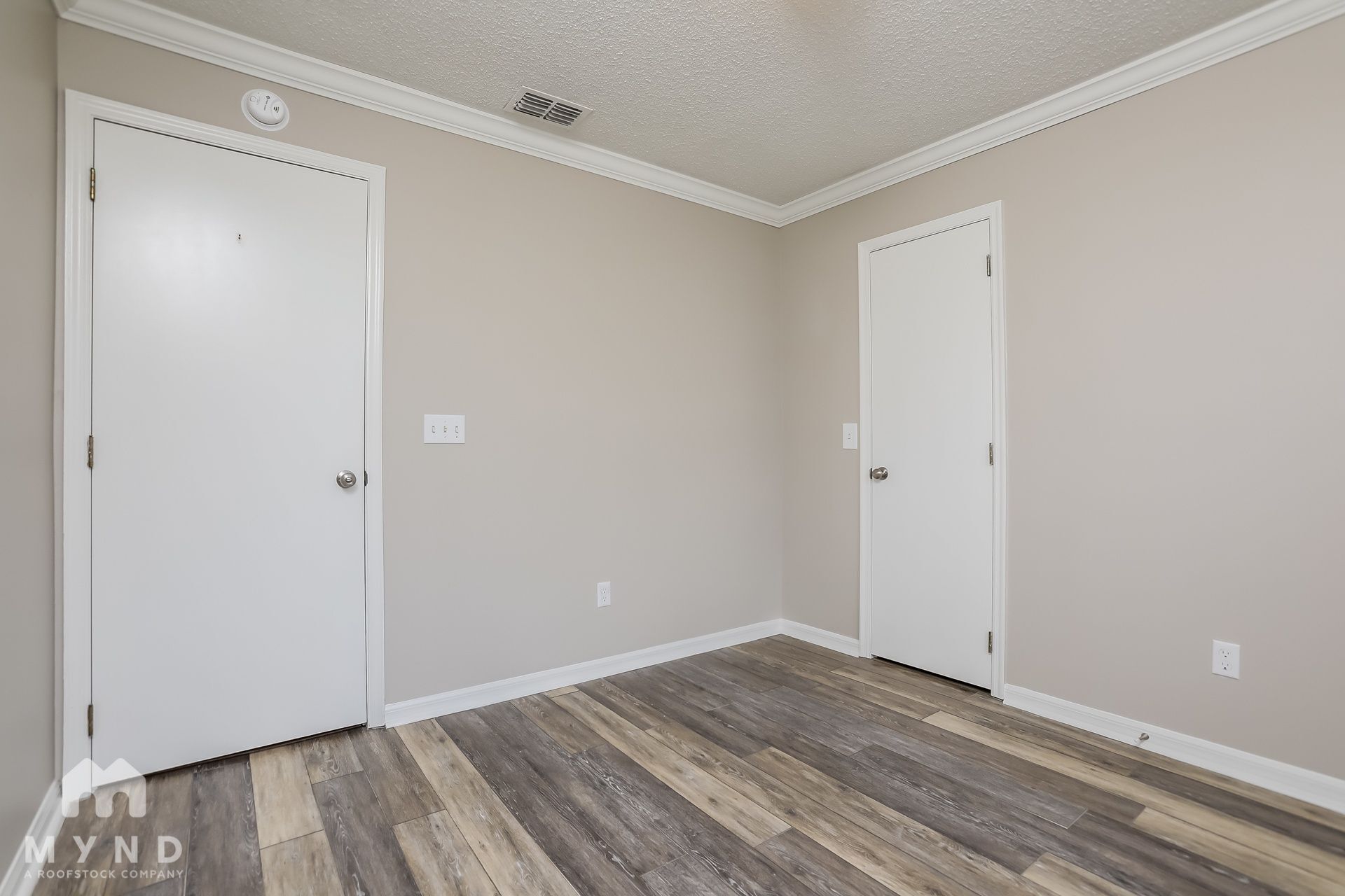 Building Photo - 1729 Chatham Cir