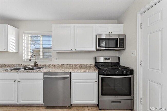 Building Photo - 69 Del Mar Cir