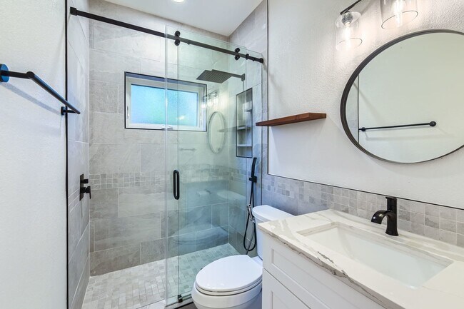 Building Photo - 6428 Old Harbor Ln