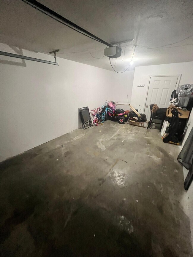 Building Photo - 1638 High Quest Cir