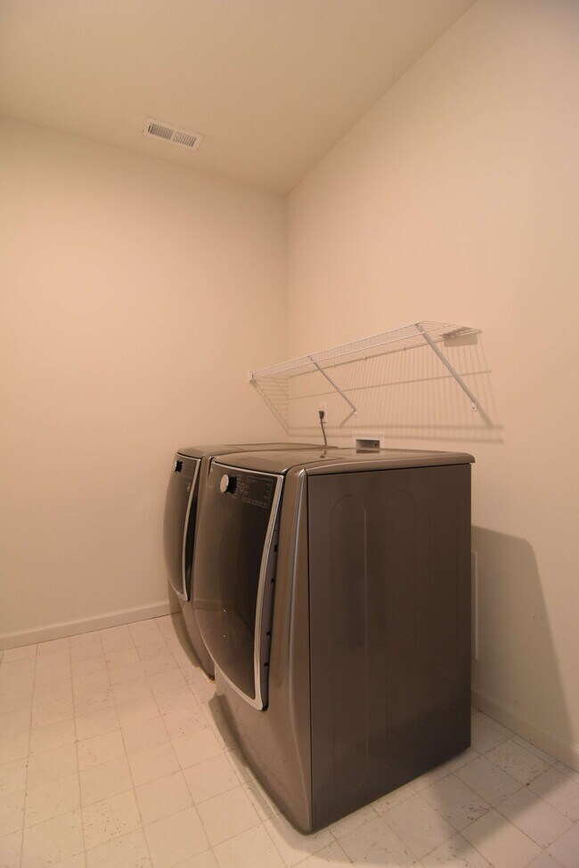 Building Photo - 13068 Corydon Dr