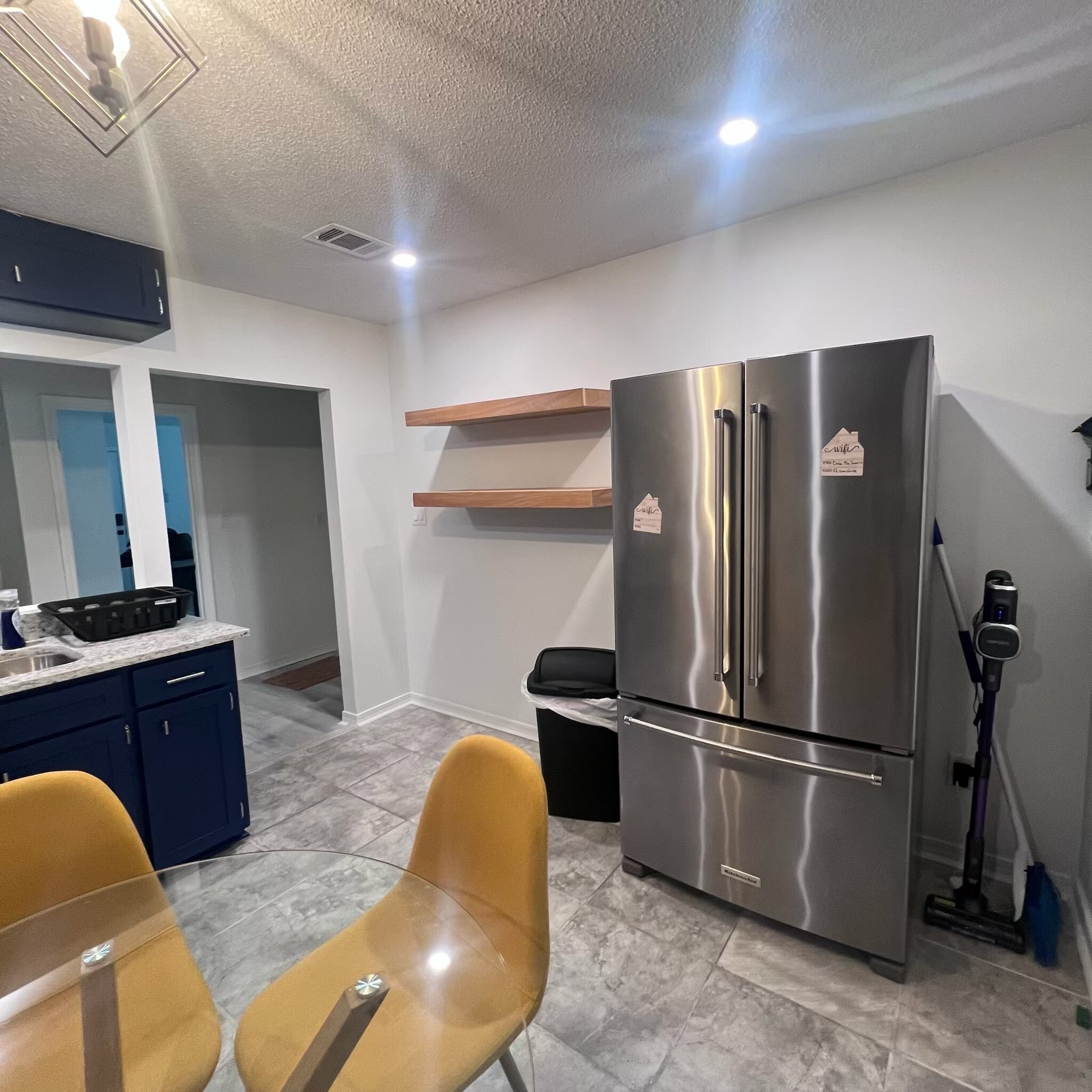 Building Photo - 4584 Tamarind Dr