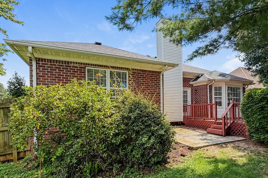 Building Photo - 608 Winthrop Ave