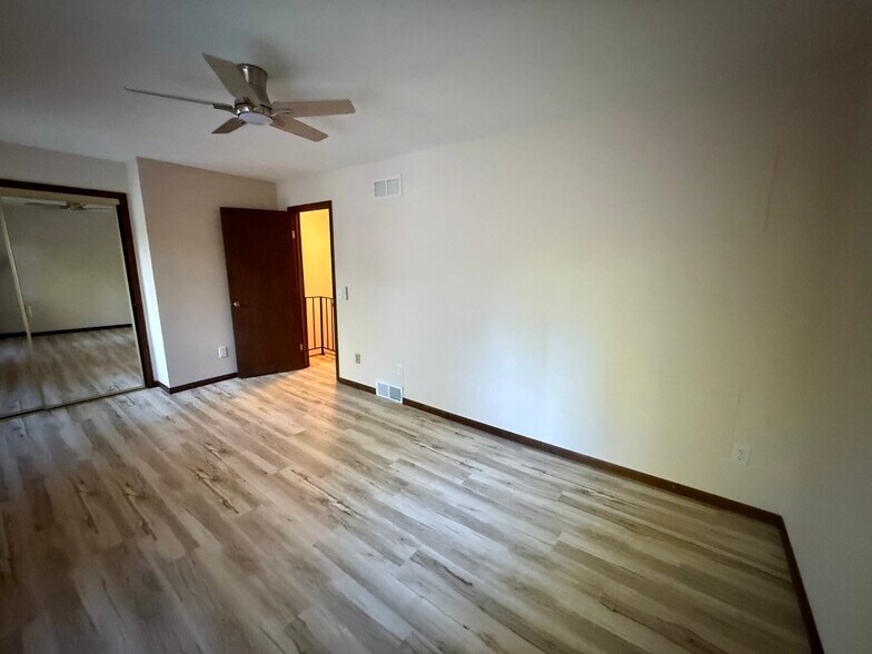 BR1 - 7217 Park Shores Ct