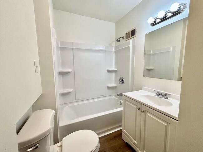 Building Photo - 3810-3812 Central St.