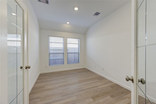 Building Photo - 30347 Tall Fescue Dr