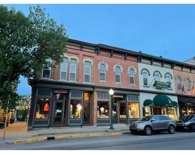 Building Photo - 107 S Main St