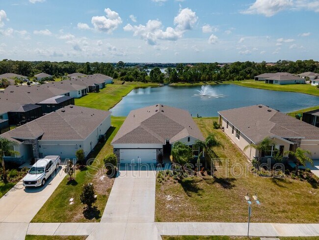 Building Photo - 5928 Silver Palm Blvd