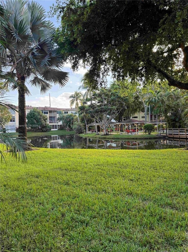 Building Photo - 5141 W Oakland Park Blvd