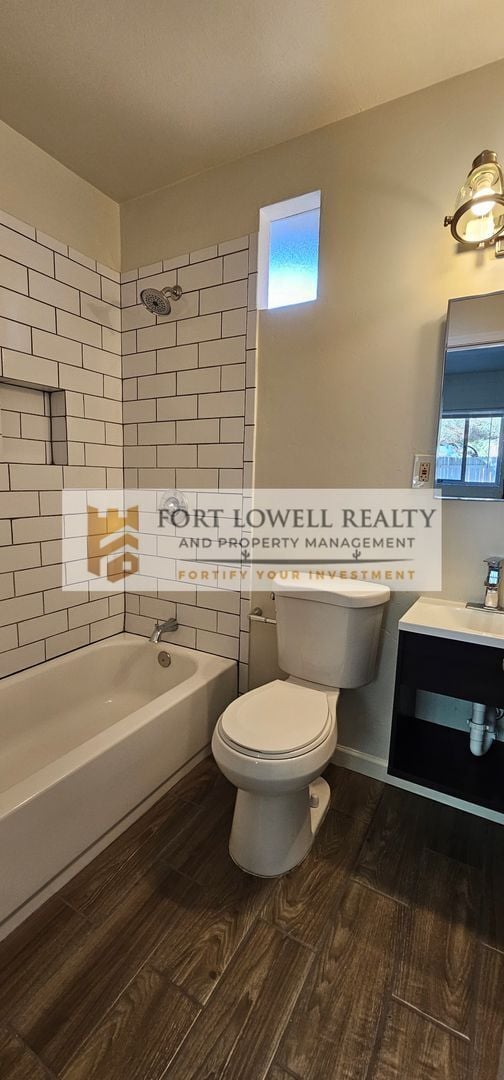 Building Photo - Charming 1 Bed/1 Bath – Near U of A & Down...