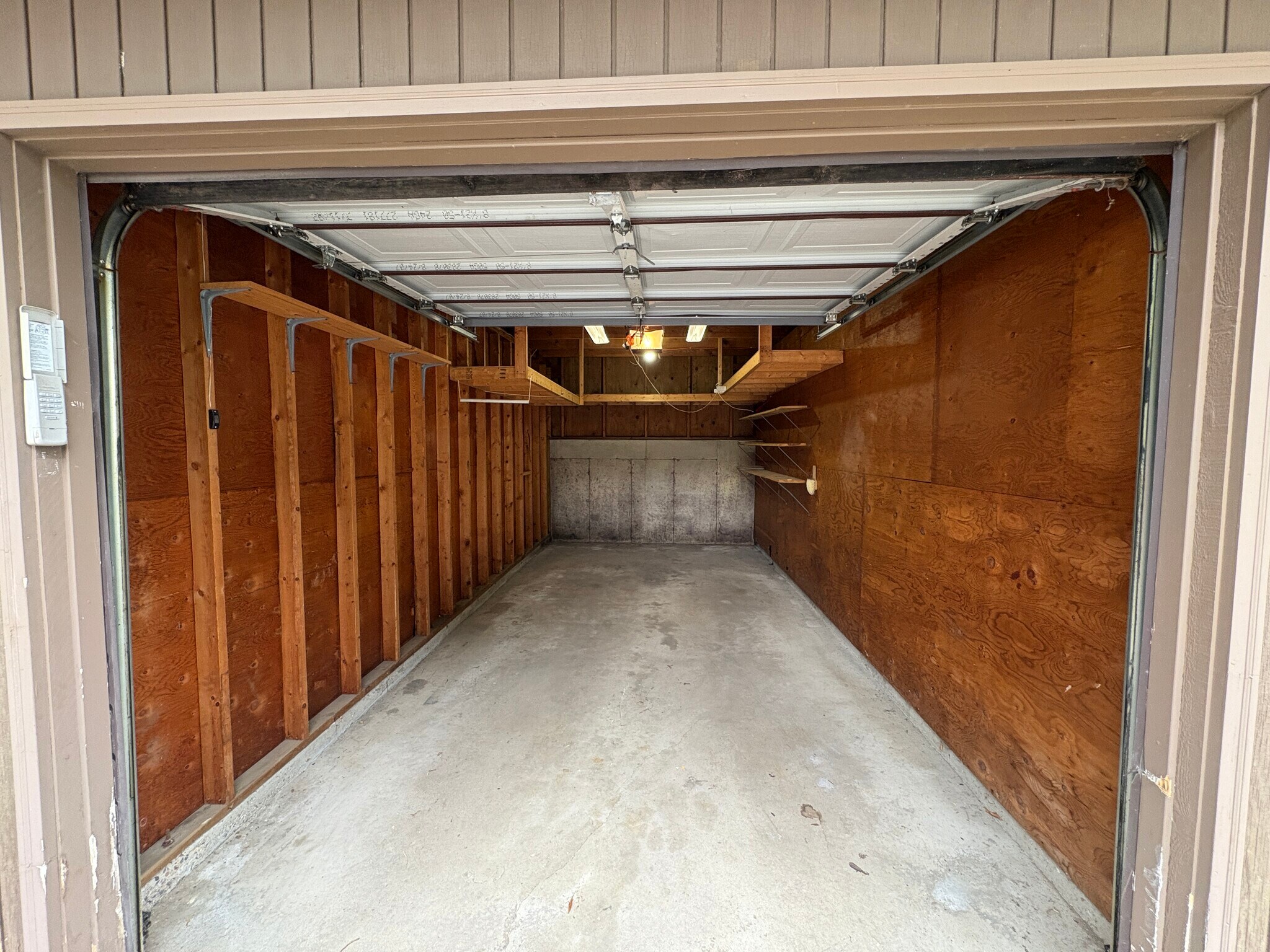 Building Photo - 907 Coulee Rd