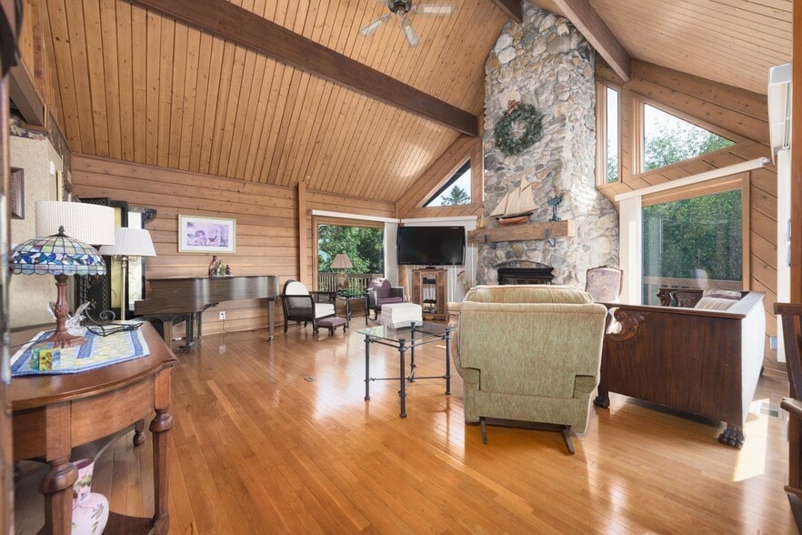 Building Photo - 61180 48th Ave