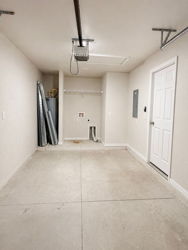 Building Photo - Move in Special + Pets Allowed