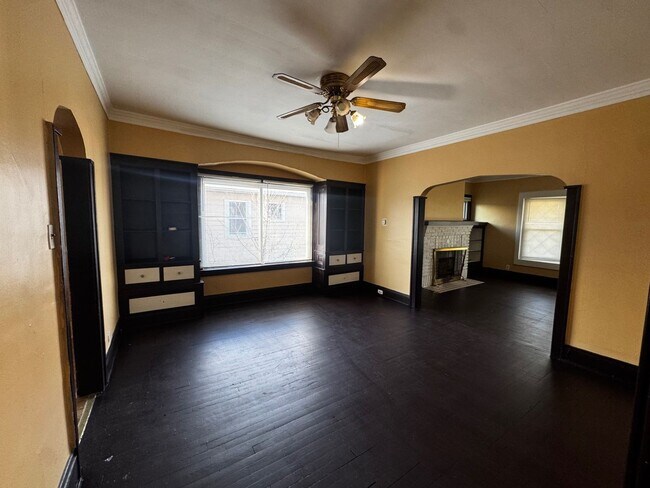 Building Photo - 1545 Glenmont Rd