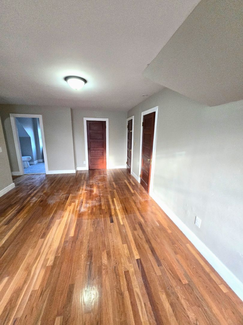 Building Photo - 848 Smith St