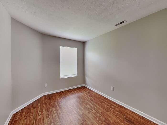 Building Photo - 1216 N Aberdeen Dr