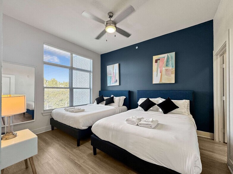 Building Photo - 2916 Indiana St